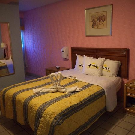 Hotel Diaz Тихуана Экстерьер фото