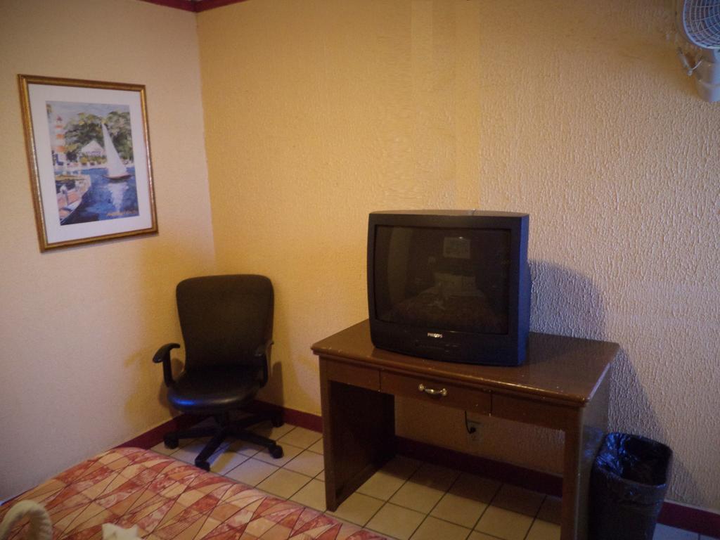Hotel Diaz Тихуана Номер фото