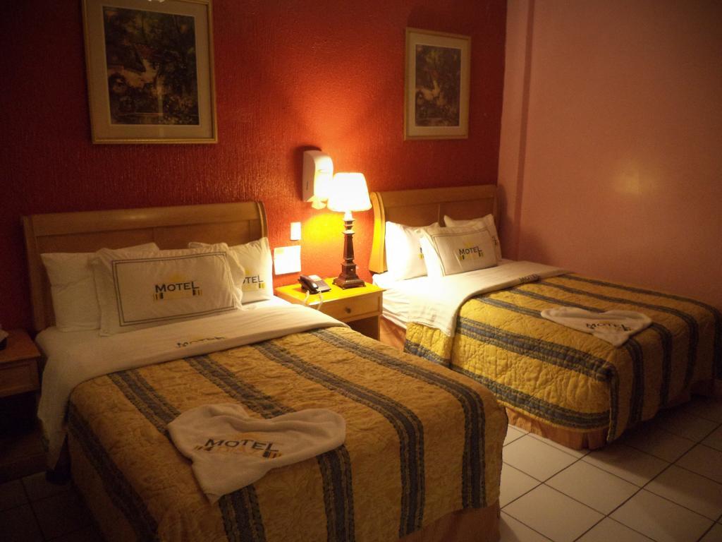 Hotel Diaz Тихуана Номер фото
