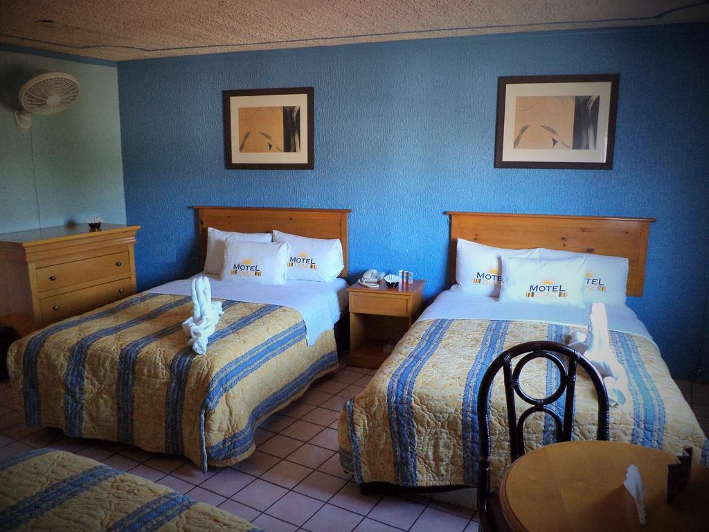 Hotel Diaz Тихуана Номер фото