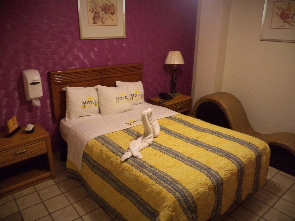 Hotel Diaz Тихуана Экстерьер фото
